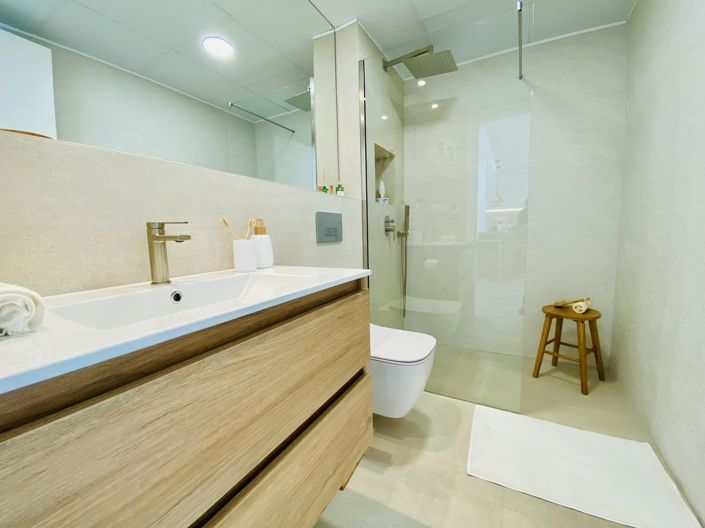 Image No.14-2 Bed Apartment for sale