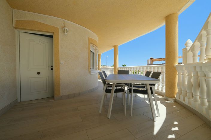 Image No.16-5 Bed Villa for sale
