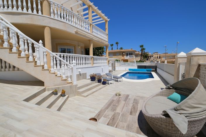 Image No.24-5 Bed Villa for sale