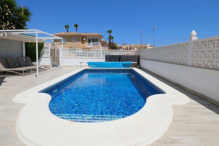 Image No.25-5 Bed Villa for sale
