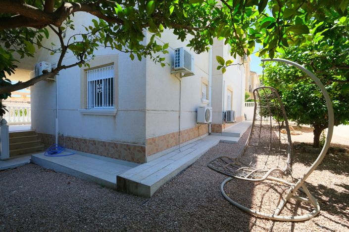 Image No.28-5 Bed Villa for sale