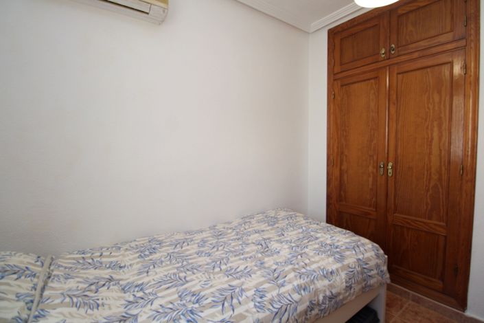 Image No.20-3 Bed Townhouse for sale