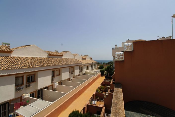 Image No.23-3 Bed Townhouse for sale