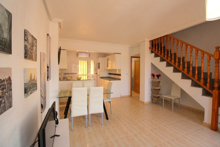 Image No.7-3 Bed Townhouse for sale