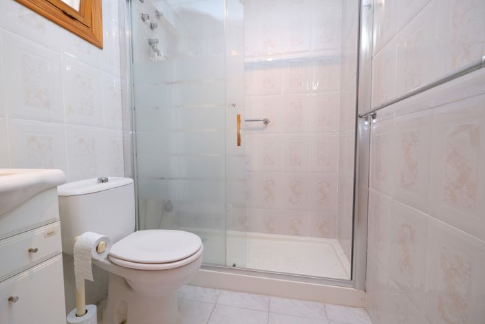 Image No.13-2 Bed Property for sale