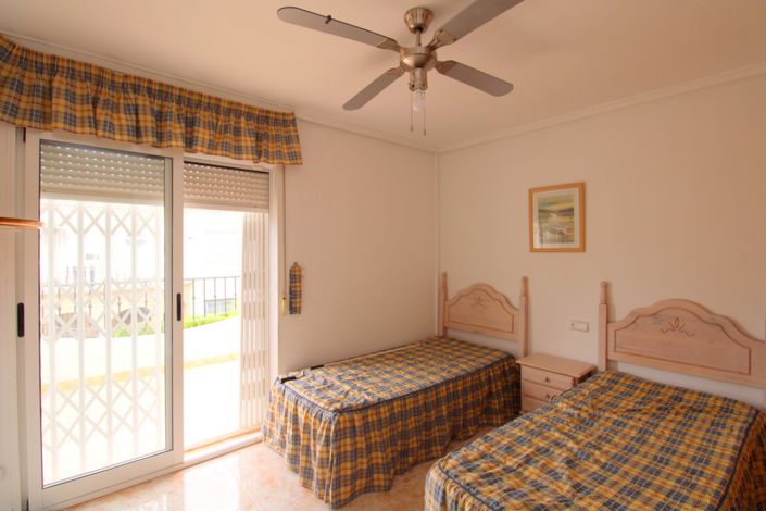 Image No.12-2 Bed Townhouse for sale