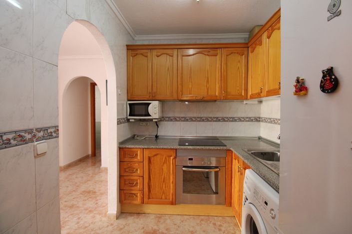 Image No.8-2 Bed Townhouse for sale