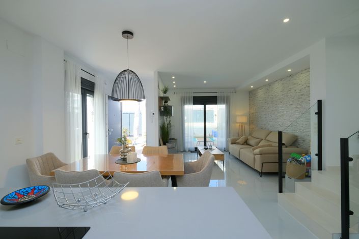 Image No.10-3 Bed Villa for sale