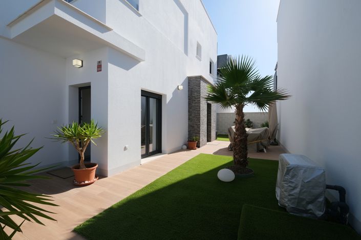 Image No.26-3 Bed Villa for sale
