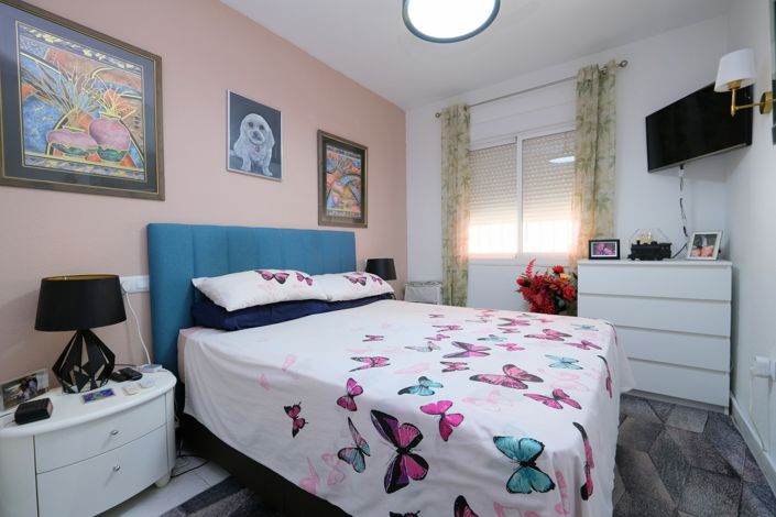 Image No.13-3 Bed Property for sale