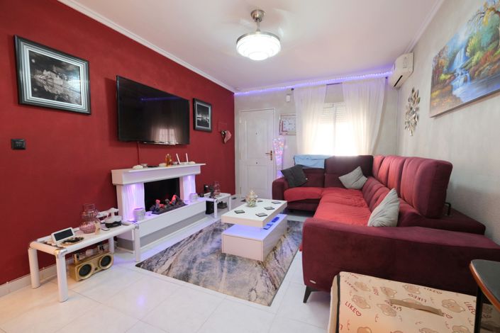 Image No.3-3 Bed Property for sale