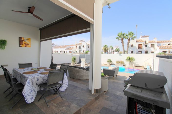 Image No.20-3 Bed Villa for sale