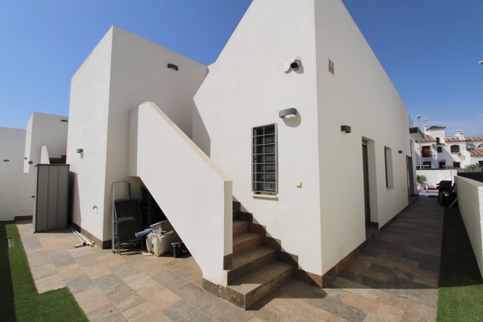 Image No.22-3 Bed Villa for sale