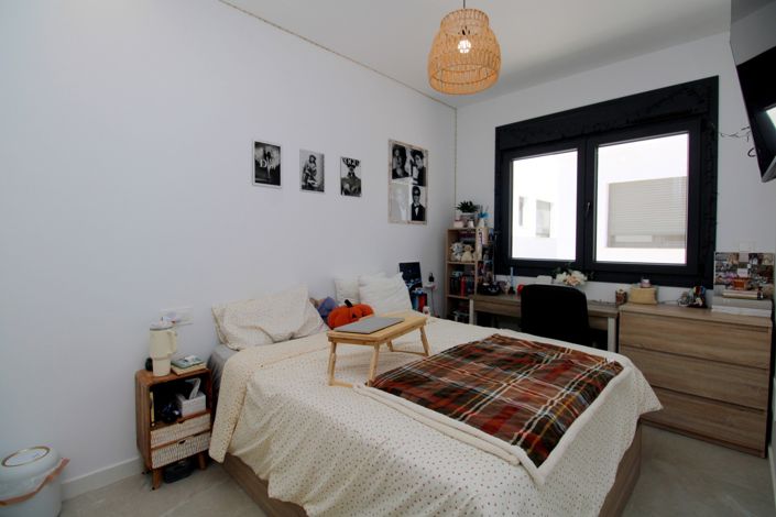 Image No.24-3 Bed Townhouse for sale