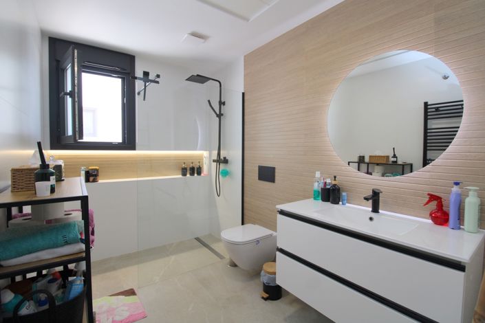 Image No.4-3 Bed Townhouse for sale