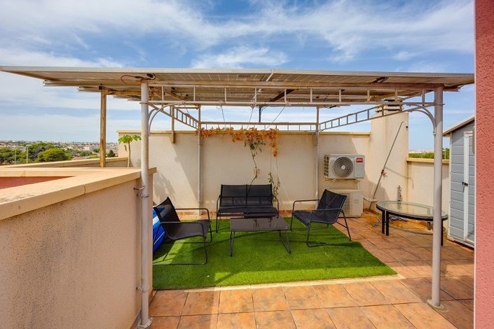 Image No.18-2 Bed Property for sale