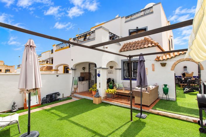 Image No.5-3 Bed Townhouse for sale