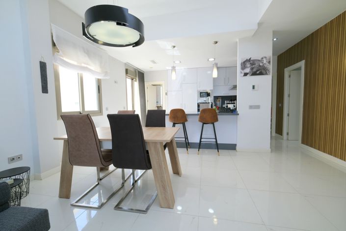 Image No.10-3 Bed Villa for sale