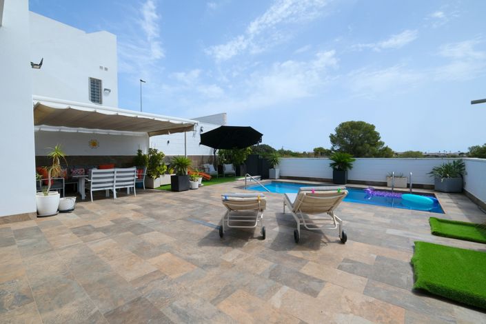 Image No.26-3 Bed Villa for sale