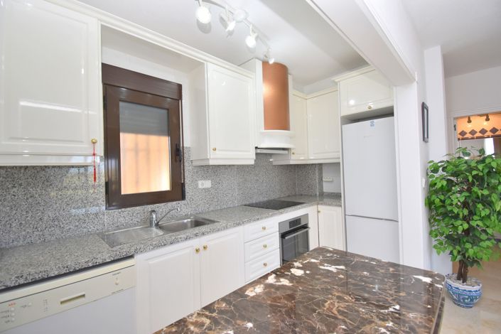 Image No.10-3 Bed Property for sale