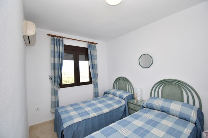 Image No.15-3 Bed Property for sale