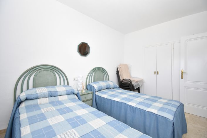 Image No.16-3 Bed Property for sale