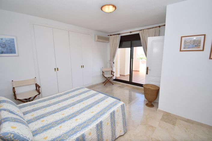Image No.21-3 Bed Property for sale