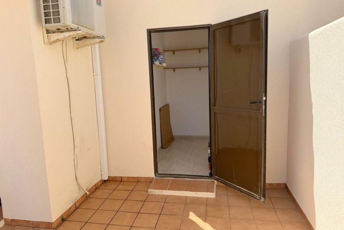 Image No.30-3 Bed Property for sale