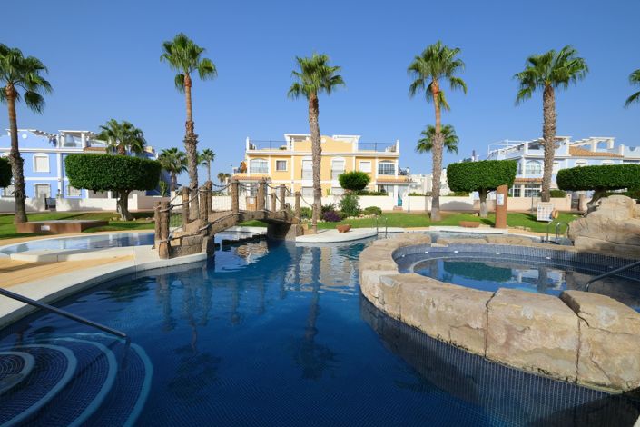 Image No.18-2 Bed Property for sale
