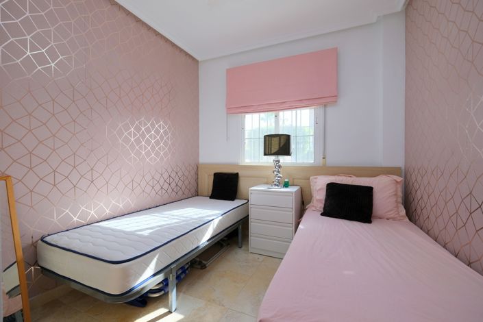 Image No.9-2 Bed Property for sale