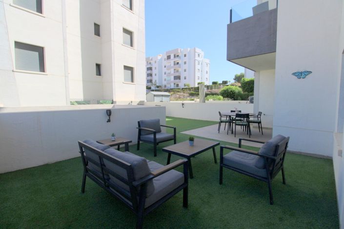 Image No.17-2 Bed Property for sale