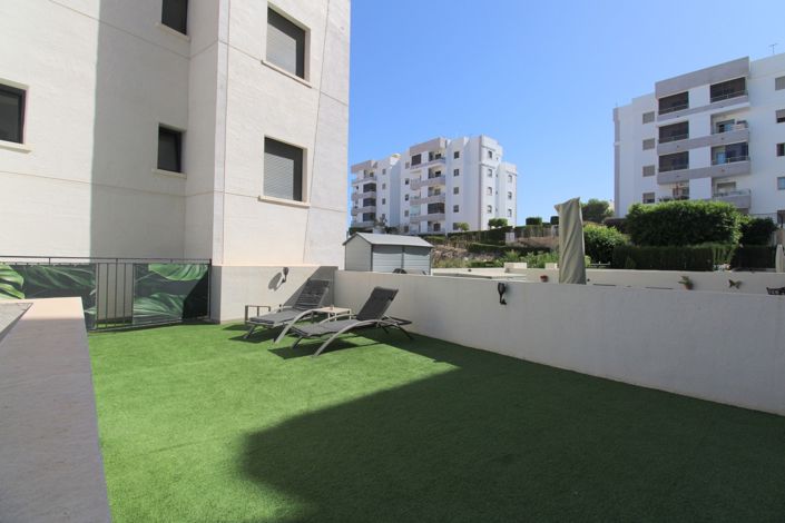 Image No.19-2 Bed Property for sale