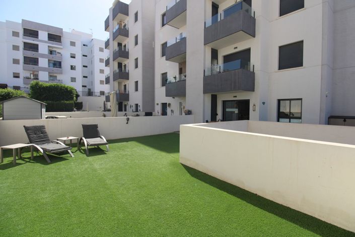Image No.20-2 Bed Property for sale