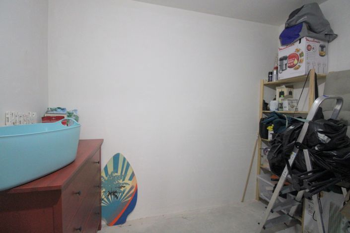 Image No.22-2 Bed Property for sale