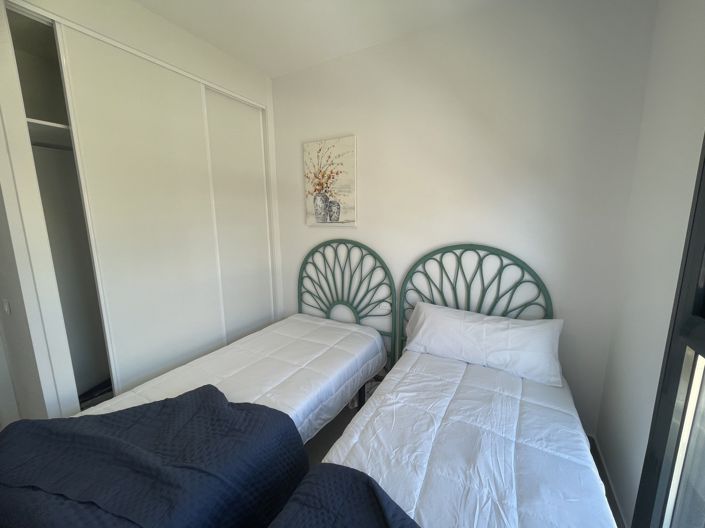 Image No.14-2 Bed Property for sale