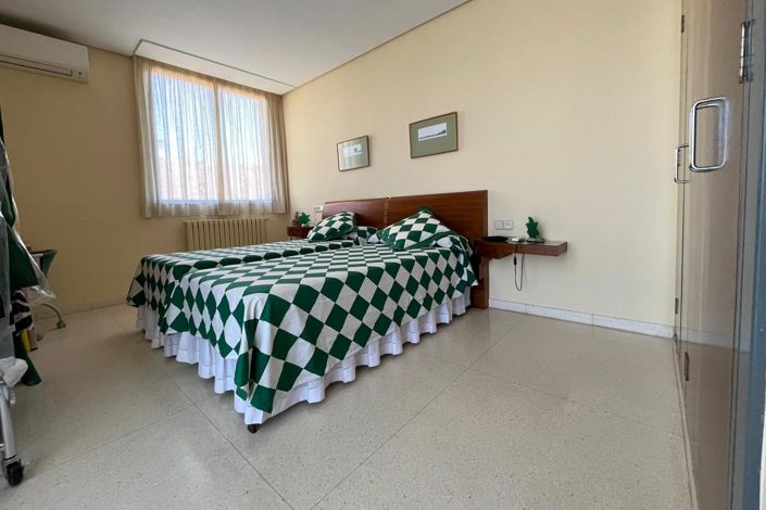 Image No.3-4 Bed Villa for sale
