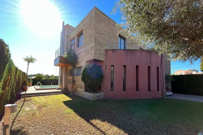 Image No.33-4 Bed Villa for sale