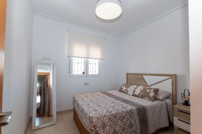 Image No.12-3 Bed Apartment for sale