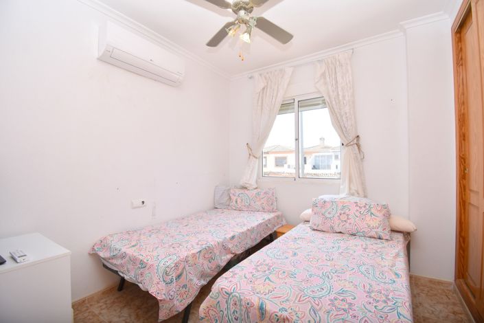 Image No.11-2 Bed Townhouse for sale