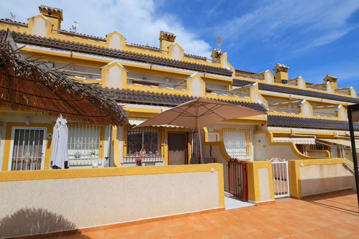 Image No.25-3 Bed Townhouse for sale