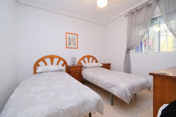 Image No.12-2 Bed Property for sale