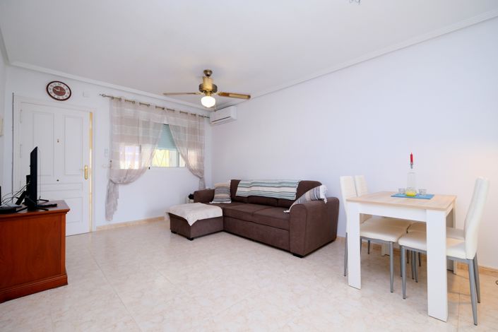 Image No.8-2 Bed Property for sale