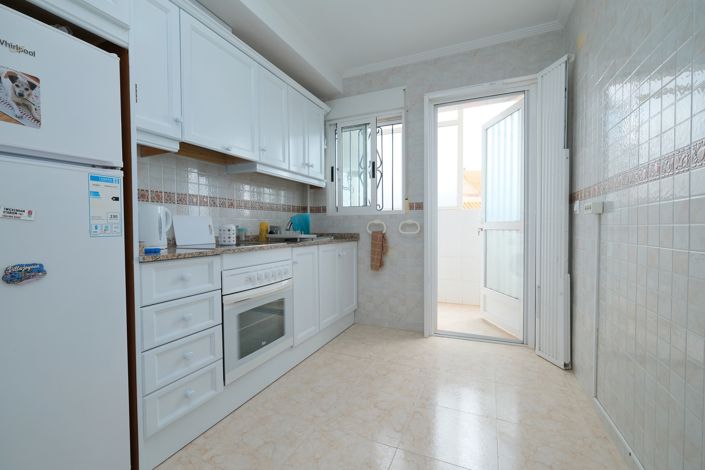 Image No.9-2 Bed Property for sale