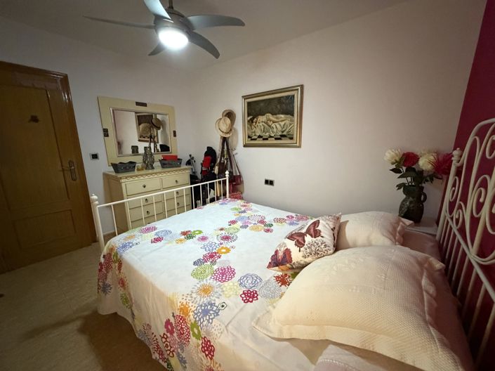 Image No.18-2 Bed Apartment for sale