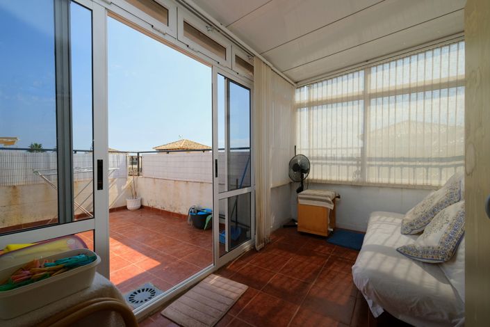 Image No.15-2 Bed Townhouse for sale