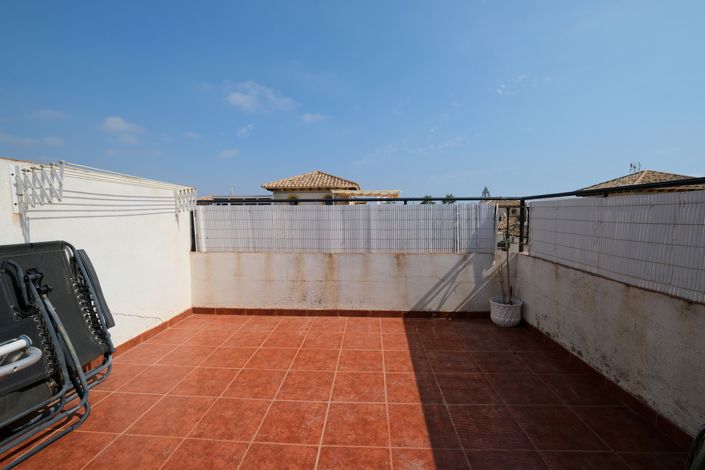 Image No.16-2 Bed Townhouse for sale