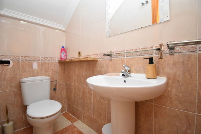Image No.10-2 Bed Townhouse for sale