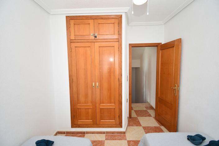 Image No.18-2 Bed Townhouse for sale