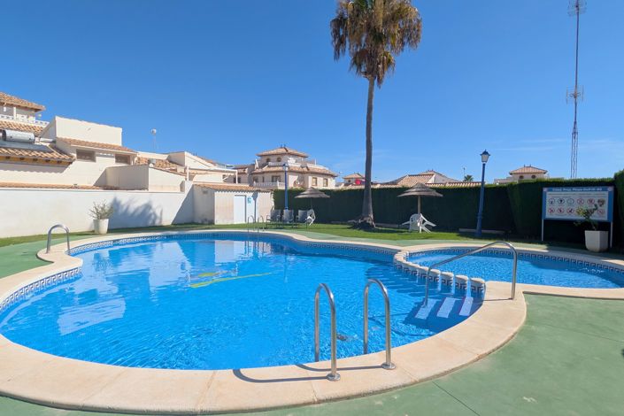 Image No.2-2 Bed Townhouse for sale