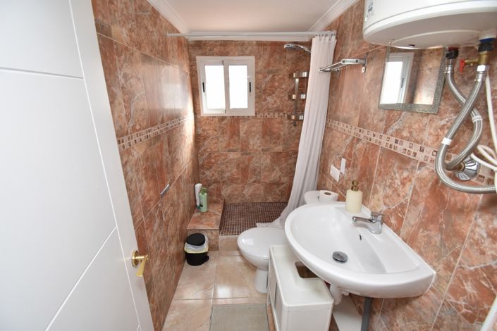 Image No.28-2 Bed Townhouse for sale